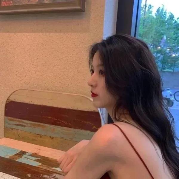 亚细亚的天使海报
