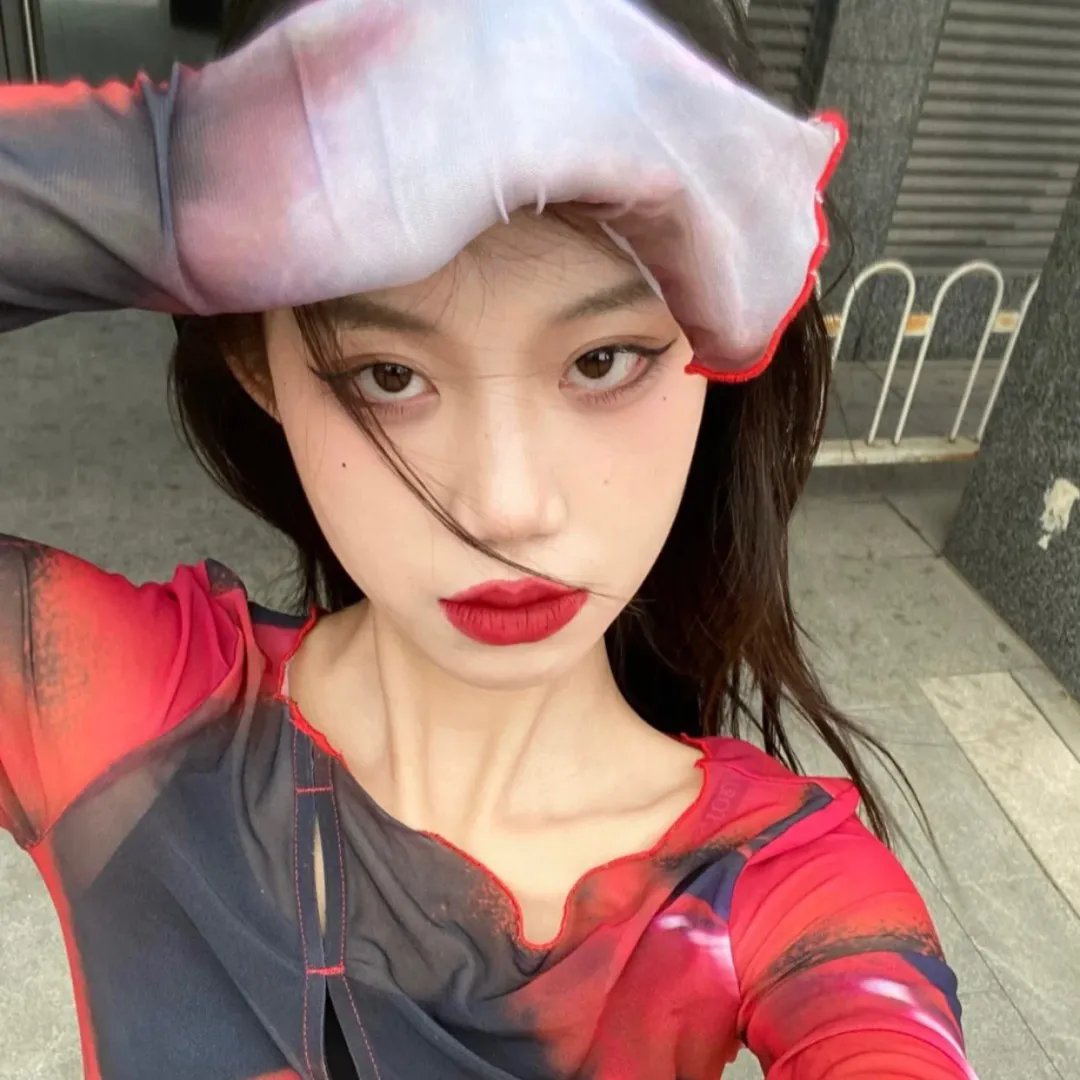 奥莉维娅海报